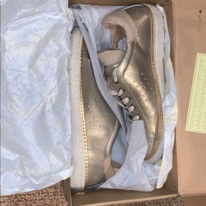 NWT Gold Arianna Leather Sneaker